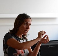 Dr. Cinzia Elia, Vortrag im Minisymposium "Piecewise Smooth Differential Equations"
